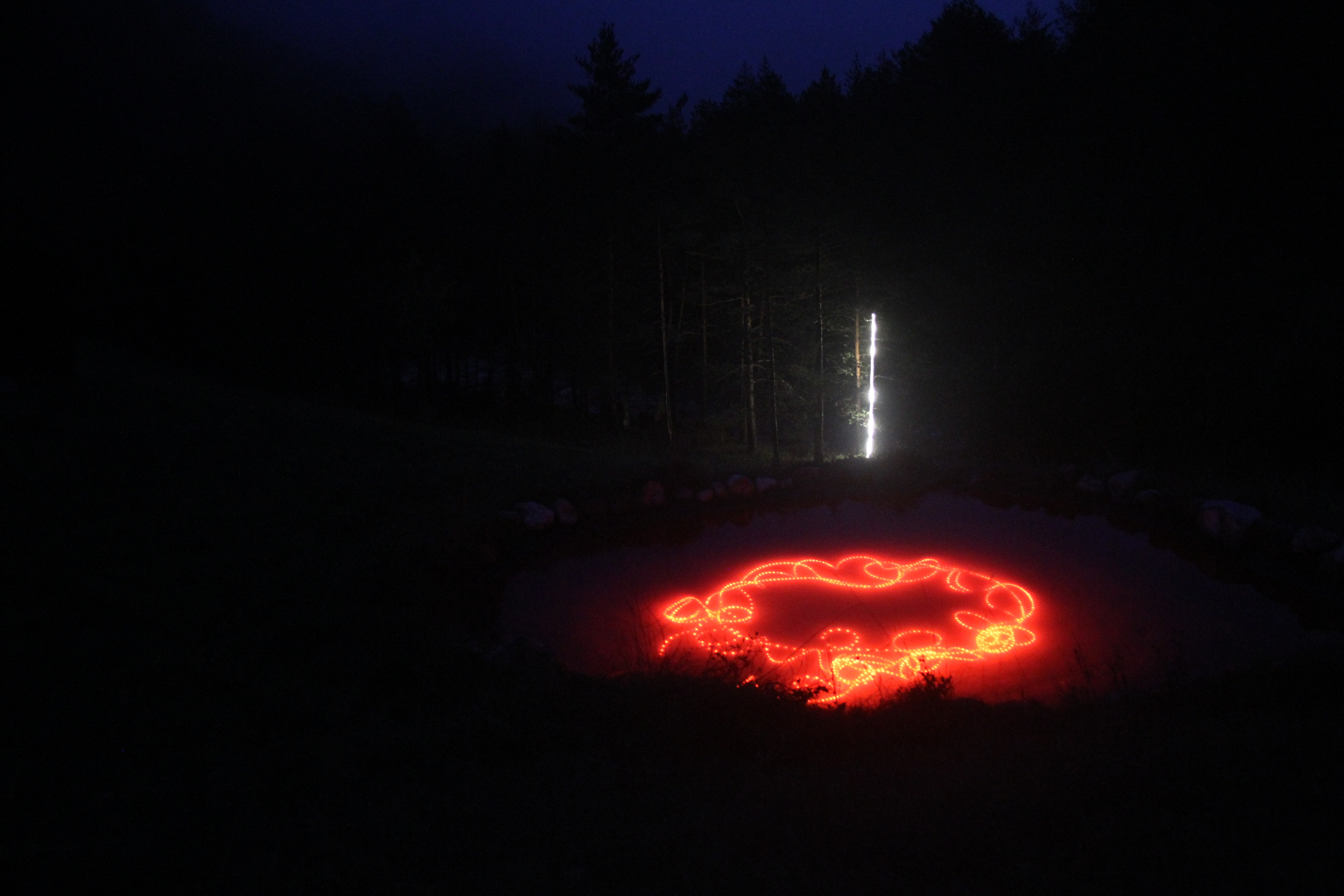 Instalación efímera LandLight 2022 - Fusión de arte, luz y naturaleza